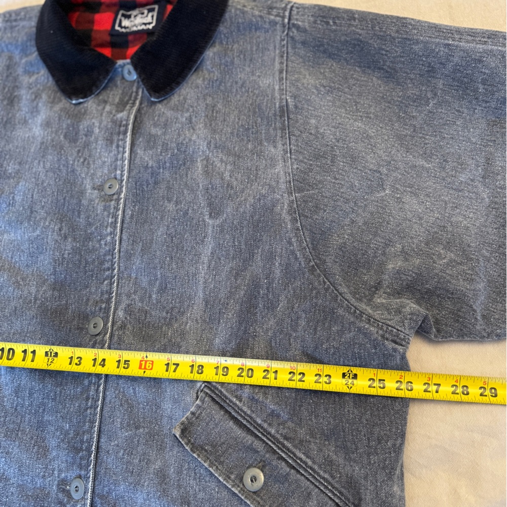 Vintage Woolrich Black Denim Chore Coat
Corduroy collar + cuffs - Buffalo plaid - Picture 8 of 13